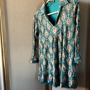 FINAL MARKDOWN Dee Elle Teal Top with Patterned Trim medium